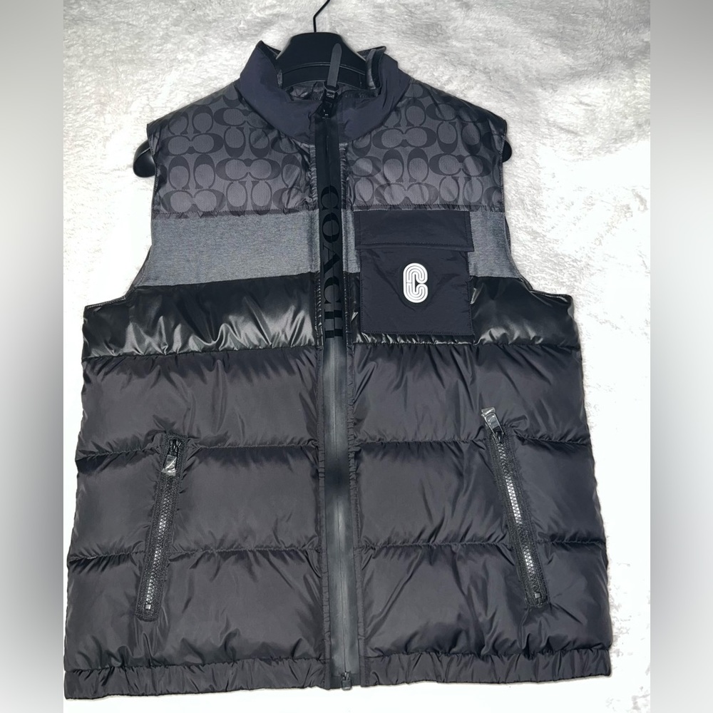 Black Signature
Down Coach Vest